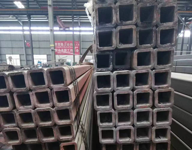 永兴无缝方管裂缝